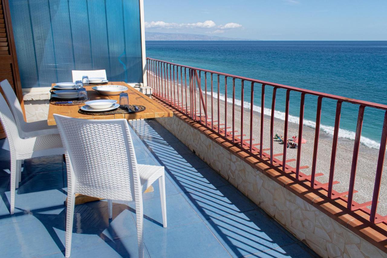 Beach House Acquamarina Letojanni Luaran gambar