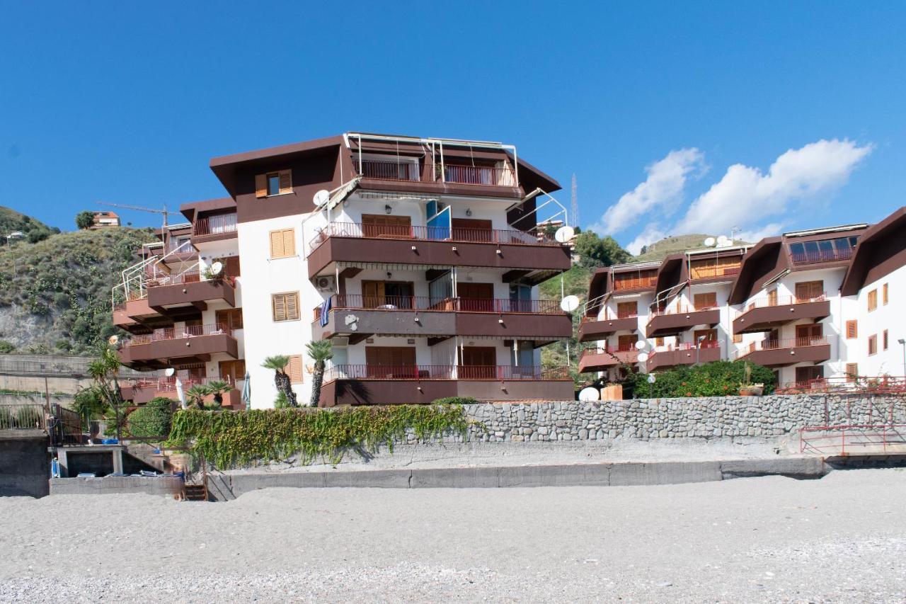 Beach House Acquamarina Letojanni Luaran gambar